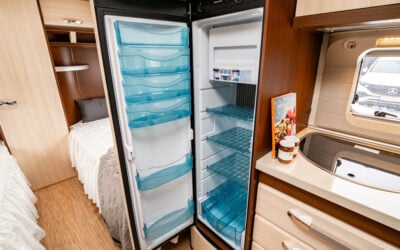 Hobby-560 WLU PRESTIGE *Långbäddar *Förtält-(2012)-3066618