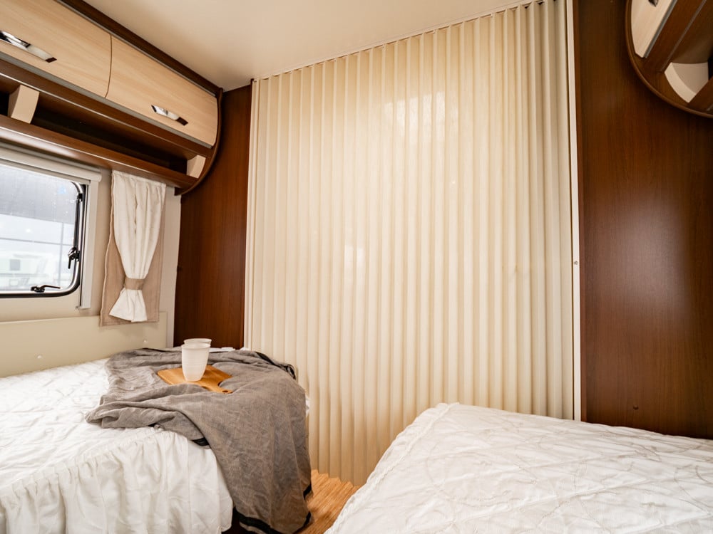 Hobby-560 WLU PRESTIGE *Långbäddar *Förtält-(2012)-3066621