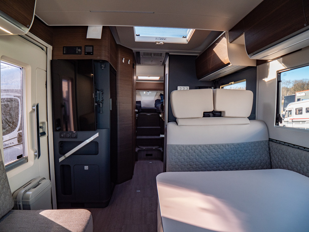 Adria-MATRIX MB 670 SL *Hydrauliska stödben *AC *ALDE-(2023)-3078470