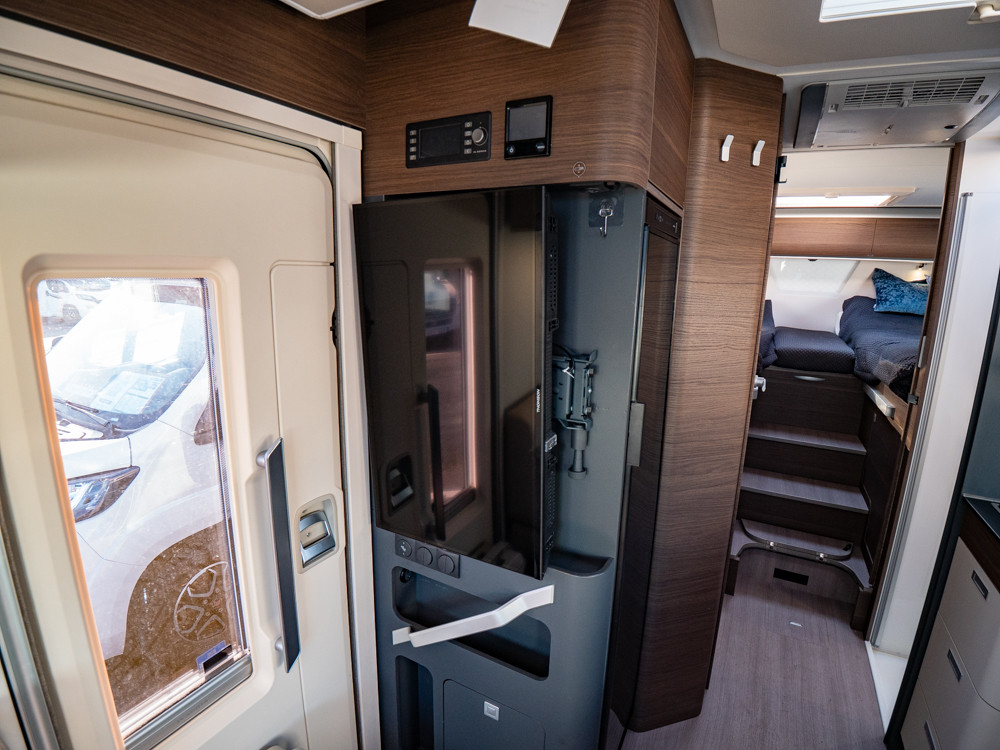 Adria-MATRIX MB 670 SL *Hydrauliska stödben *AC *ALDE-(2023)-3078481