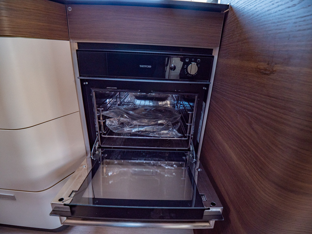 Adria-MATRIX MB 670 SL *Hydrauliska stödben *AC *ALDE-(2023)-3078474