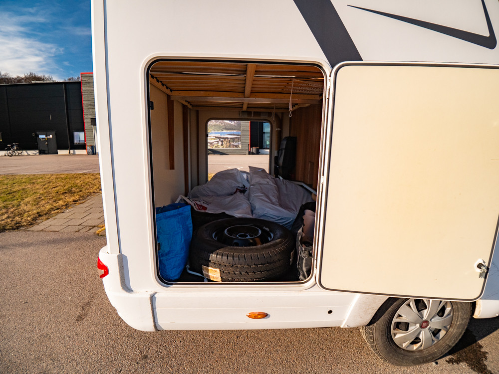 Eura Mobil-Activa One 690 HB *Truma *Solcell *Tvärbädd-(2019)-3078429