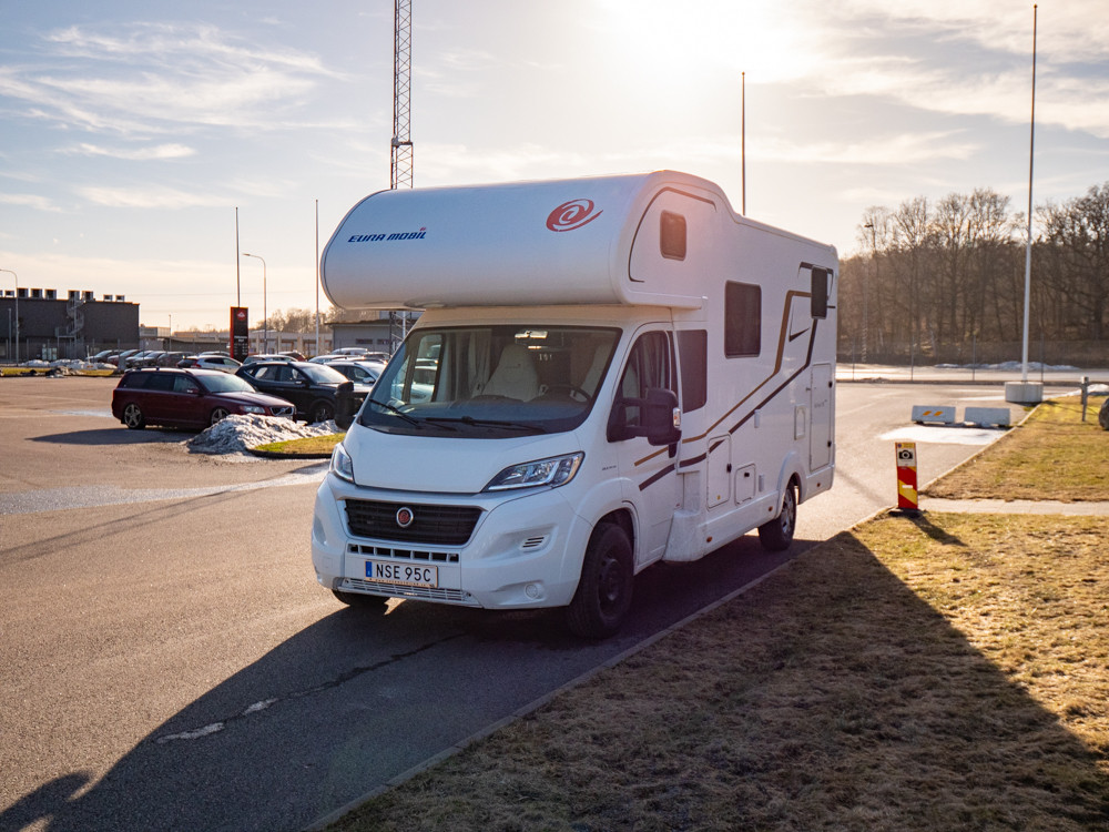 Eura Mobil-Activa One 690 HB *Truma *Solcell *Tvärbädd-(2019)-3078430