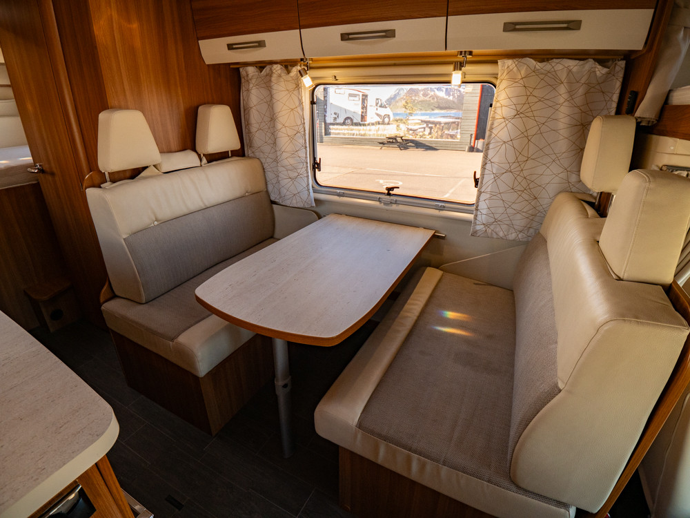 Eura Mobil-Activa One 690 HB *Truma *Solcell *Tvärbädd-(2019)-3078415