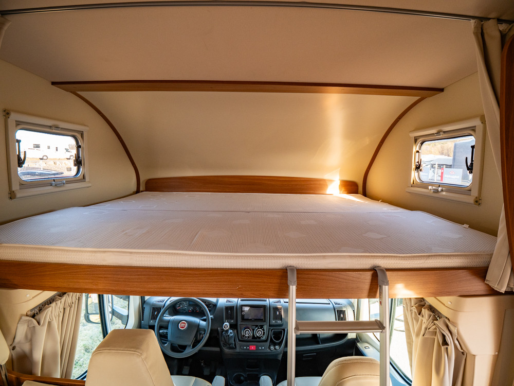 Eura Mobil-Activa One 690 HB *Truma *Solcell *Tvärbädd-(2019)-3078420