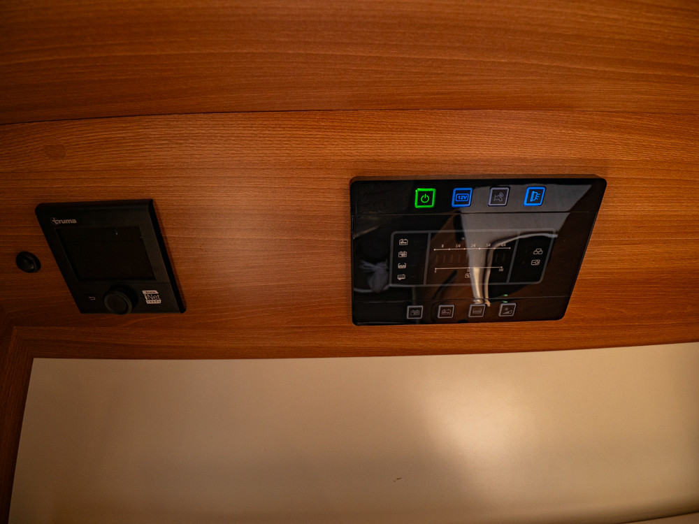 Eura Mobil-Activa One 690 HB *Truma *Solcell *Tvärbädd-(2019)-3078421