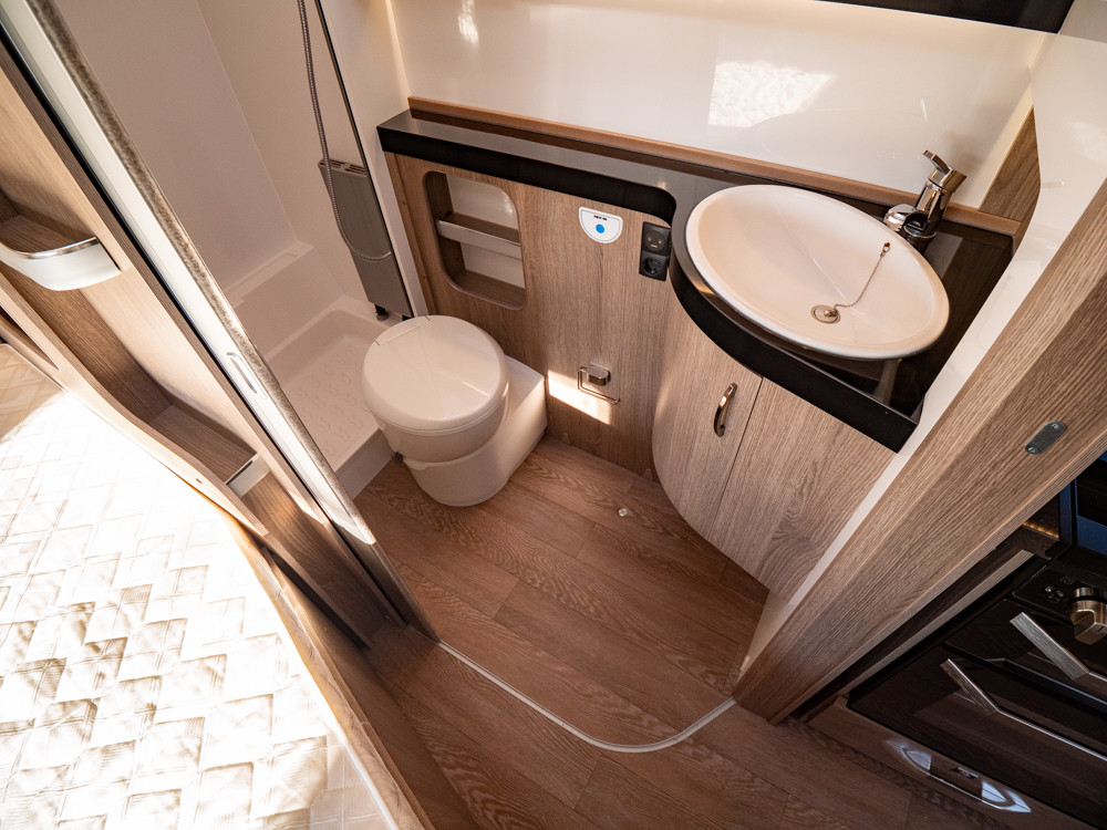 Hobby-560 FC PRESTIGE *ALDE *Elektrisk golvvärme-(2022)-3107629