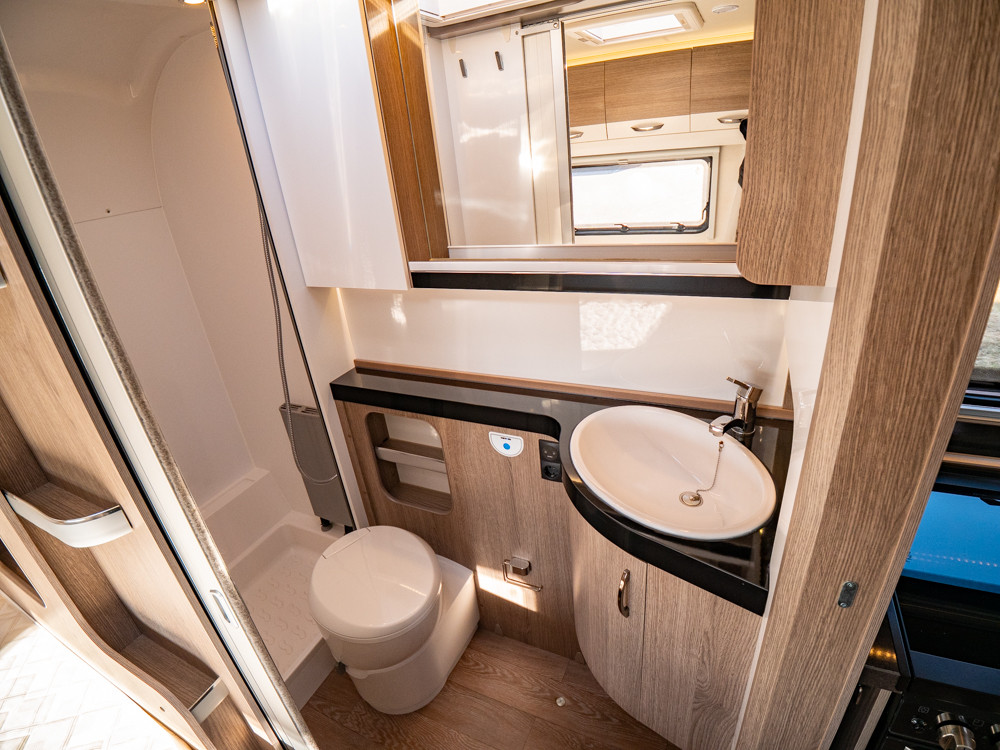 Hobby-560 FC PRESTIGE *ALDE *Elektrisk golvvärme-(2022)-3107630