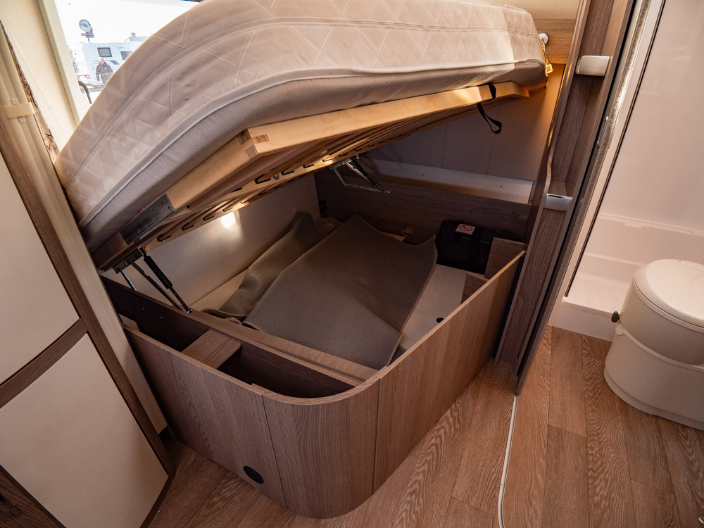 Hobby-560 FC PRESTIGE *ALDE *Elektrisk golvvärme-(2022)-3107625