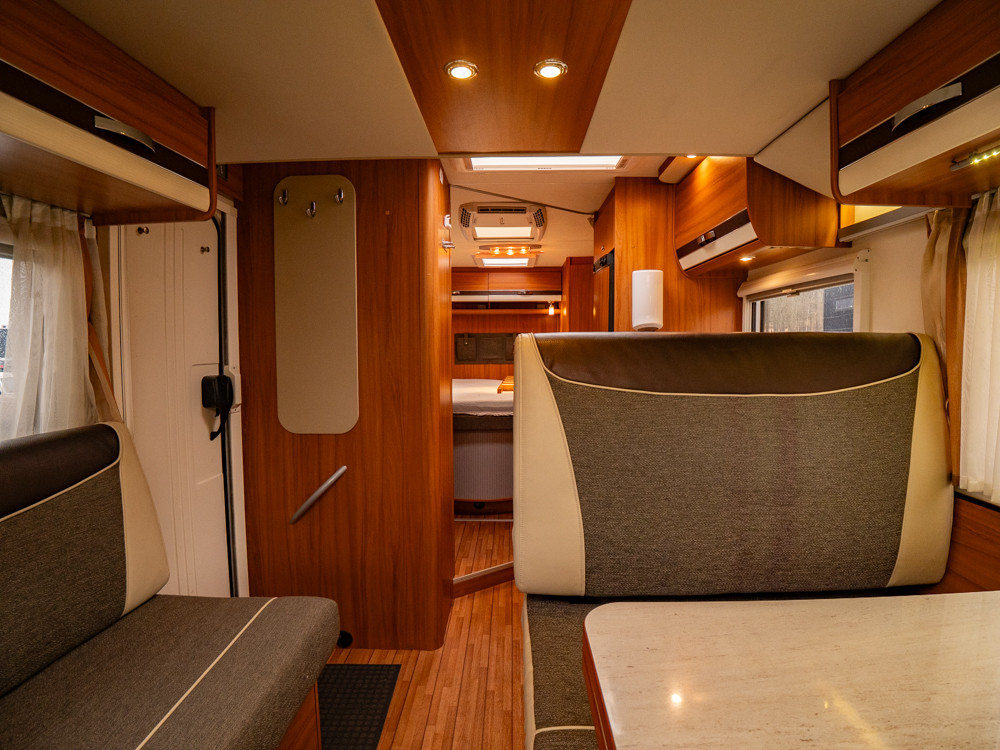 Weinsberg-R 58 *Queenbädd *AC bodel-(2014)-3095026