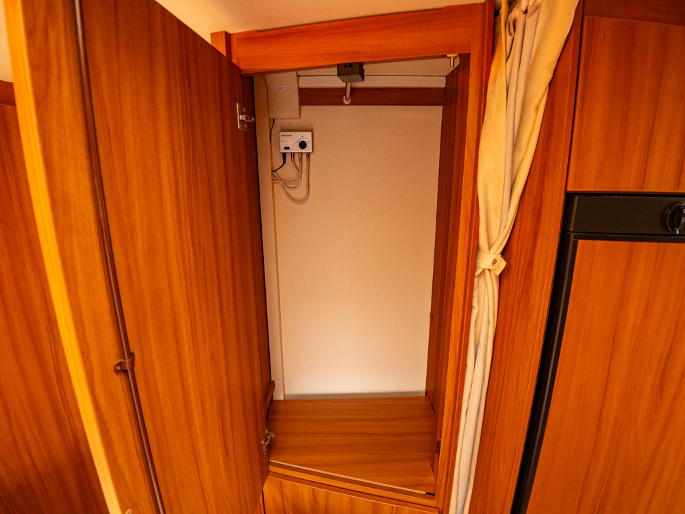 Weinsberg-R 58 *Queenbädd *AC bodel-(2014)-3095038