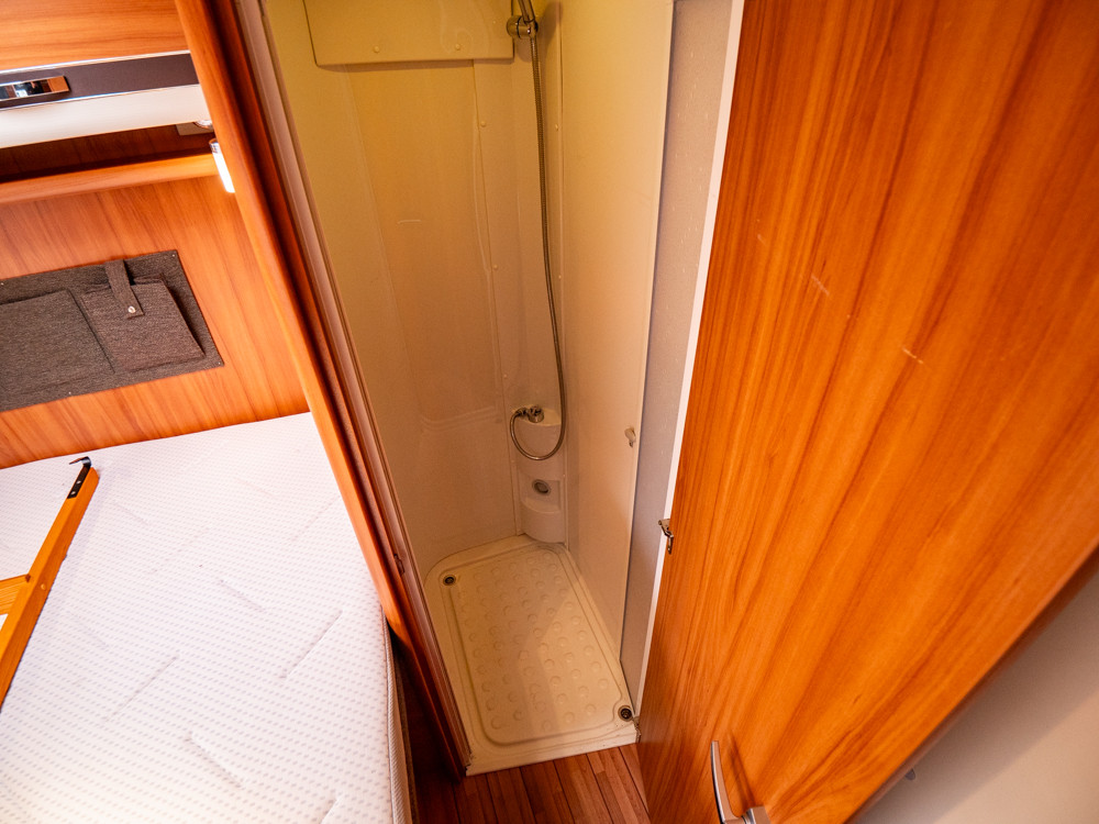 Weinsberg-R 58 *Queenbädd *AC bodel-(2014)-3095041