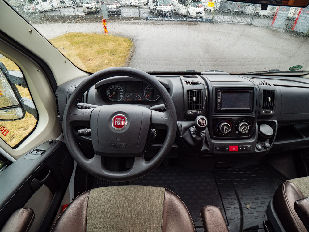 Weinsberg-R 58 *Queenbädd *AC bodel-(2014)-3095043