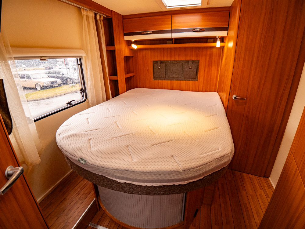 Weinsberg-R 58 *Queenbädd *AC bodel-(2014)-3095031