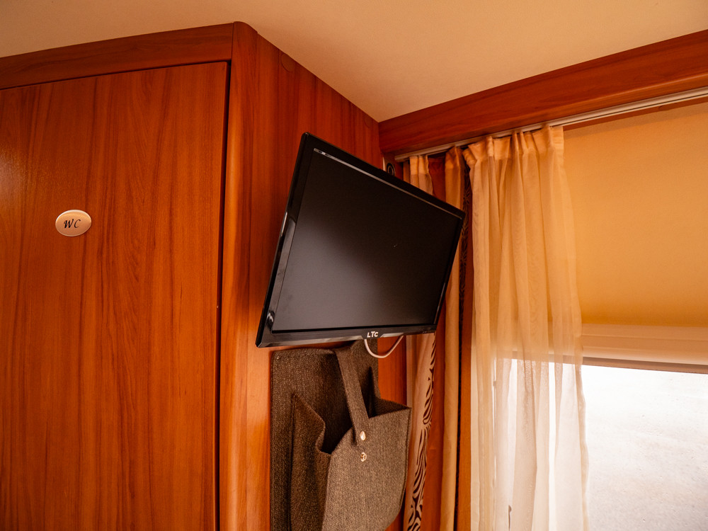 Weinsberg-R 58 *Queenbädd *AC bodel-(2014)-3095034