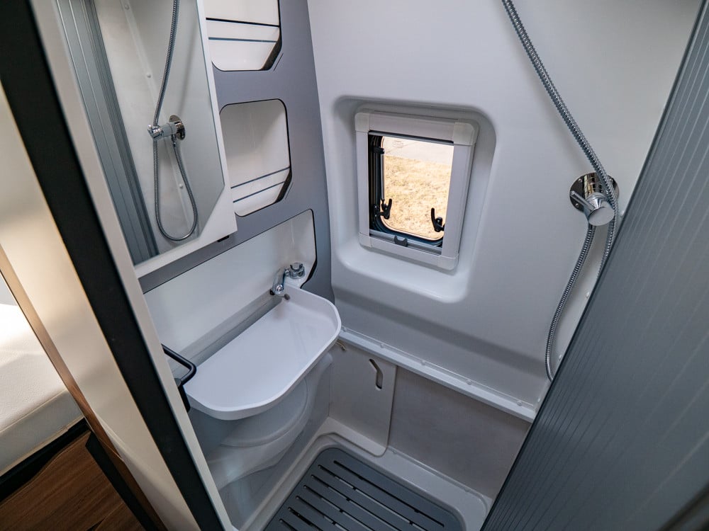 Pilote-V 600 G *Automat *Under 6m *3500kg-(2023)-3078461