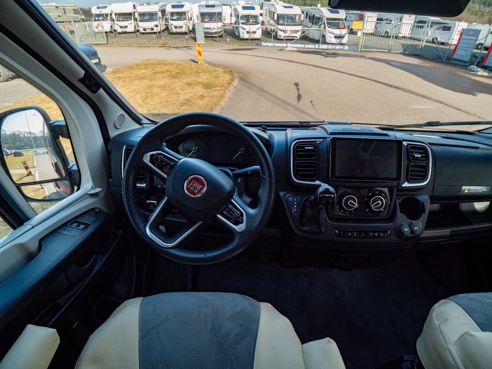 Pilote-V 600 G *Automat *Under 6m *3500kg-(2023)-3078463