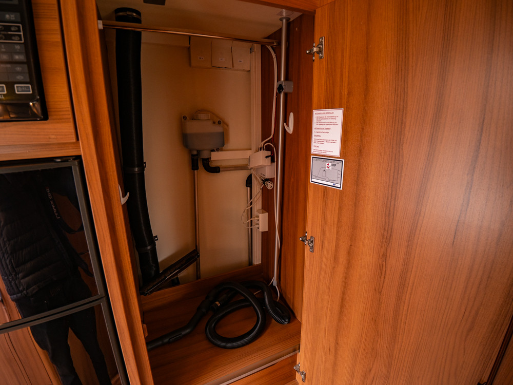 Knaus-590 UK Scandinavian edition *Förtält *AC *ALDE-(2015)-3103075