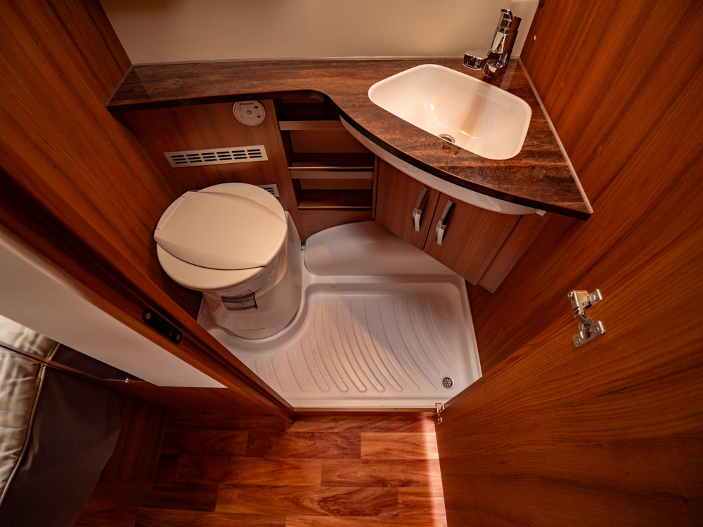 Knaus-590 UK Scandinavian edition *Förtält *AC *ALDE-(2015)-3103080