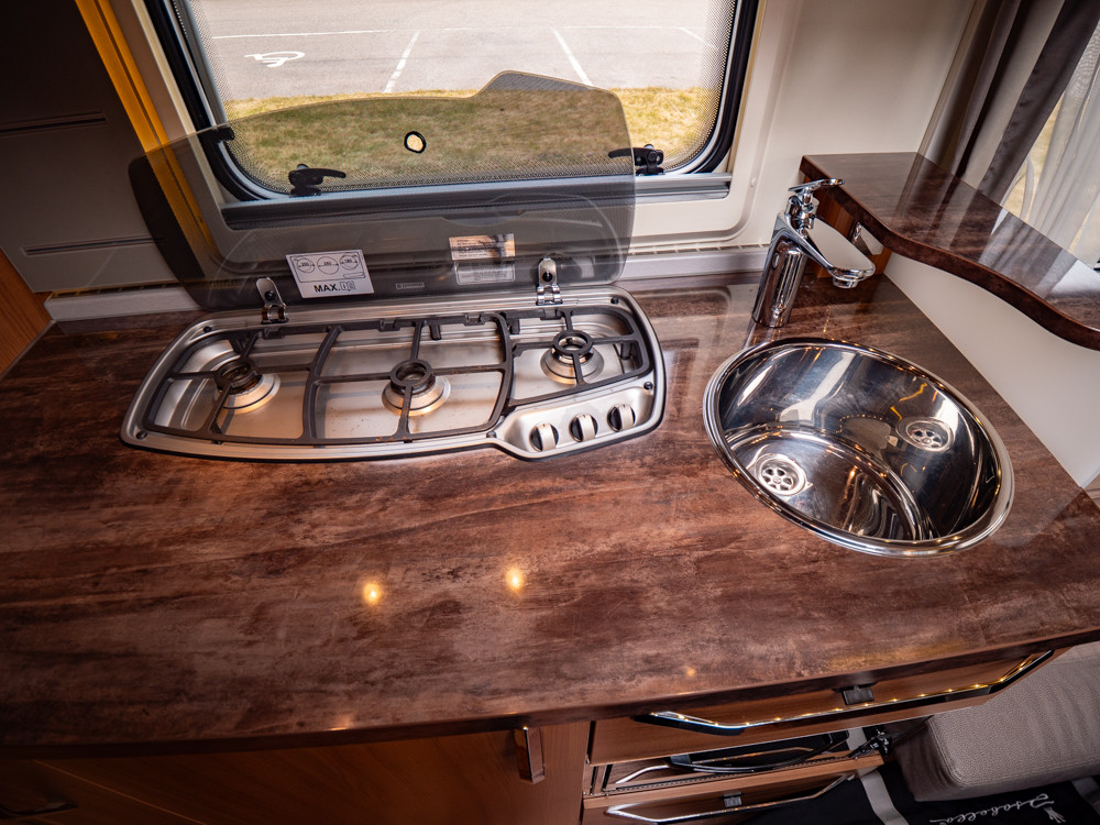 Knaus-590 UK Scandinavian edition *Förtält *AC *ALDE-(2015)-3103068