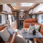 Frankia-8400 M-LINE *AC bodel *Automat *Långbäddar-(2017)-3085927