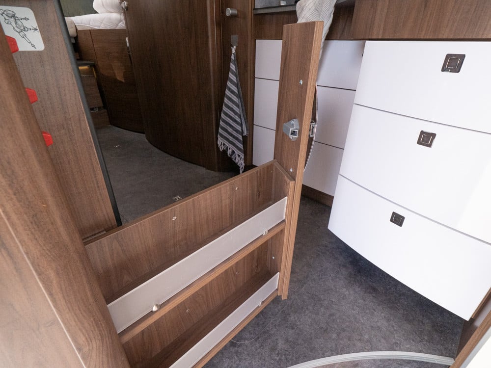 Frankia-8400 M-LINE *AC bodel *Automat *Långbäddar-(2017)-3085936