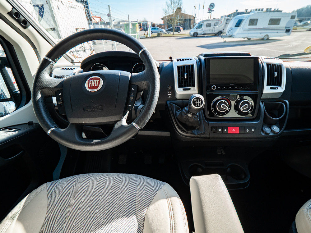 Etrusco-540 DB *Under 6m *3500kg *Dragkrok-(2021)-3103054