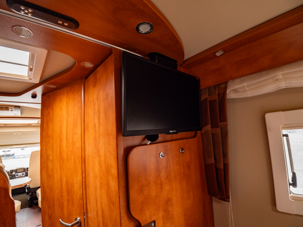 Carthago-CHIC C-LINE I 6.2 XL *Queenbädd *AC bodel-(2019)