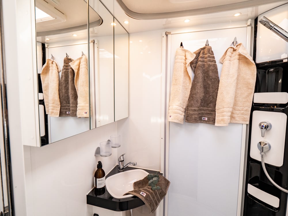 Hobby-Optima Premium T 75 HGE *AC bodel *Långbäddar-(2020)