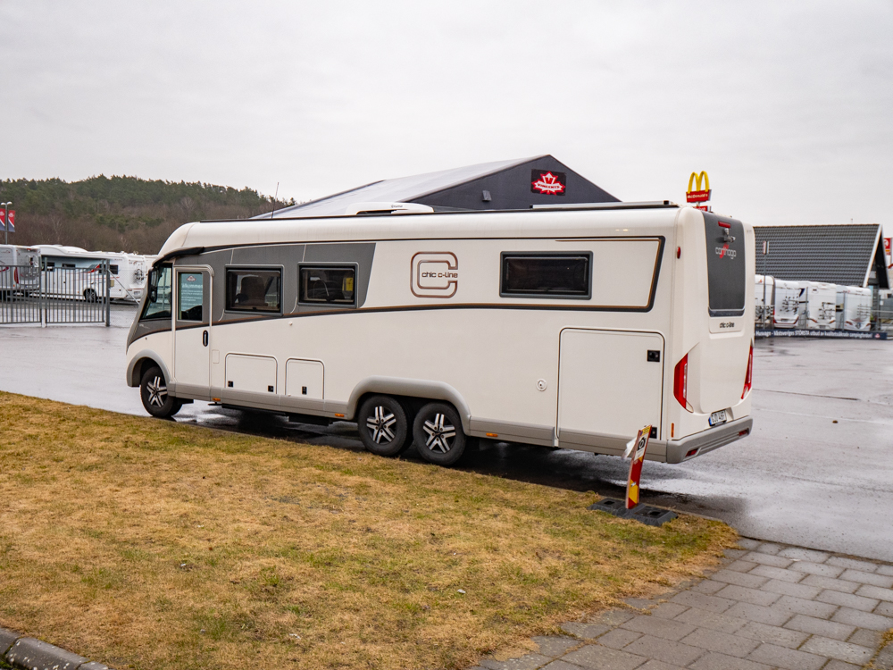 Carthago-CHIC C-LINE I 6.2 XL *Queenbädd *AC bodel-(2019)