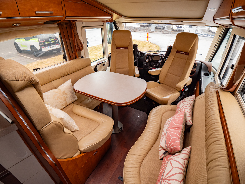 Carthago-CHIC C-LINE I 6.2 XL *Queenbädd *AC bodel-(2019)