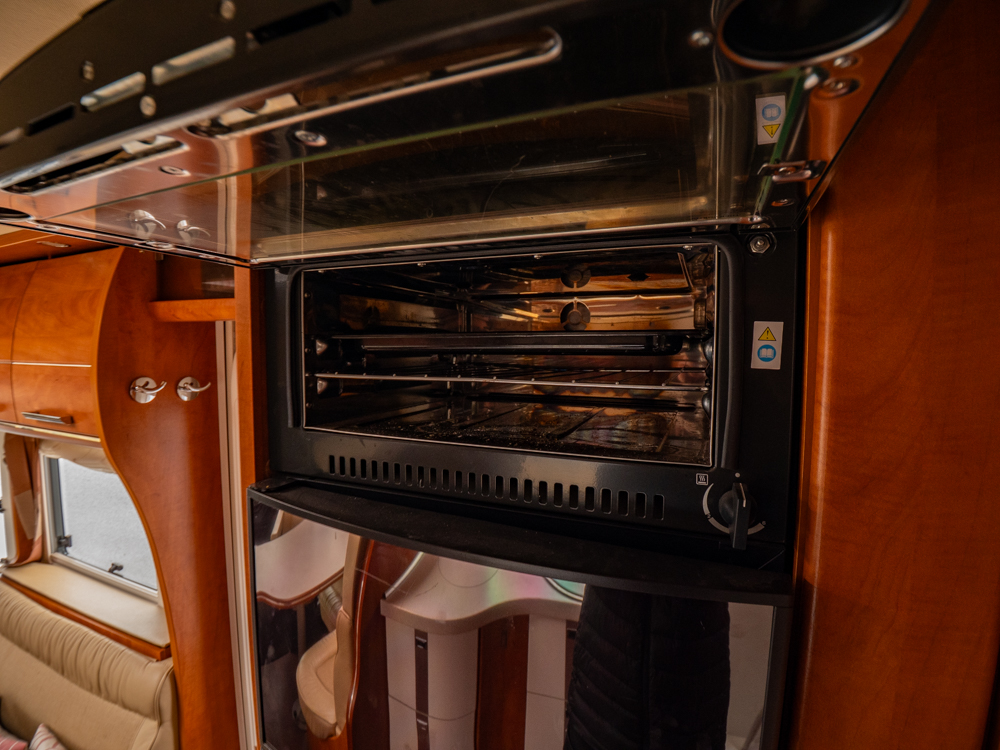 Carthago-CHIC C-LINE I 6.2 XL *Queenbädd *AC bodel-(2019)