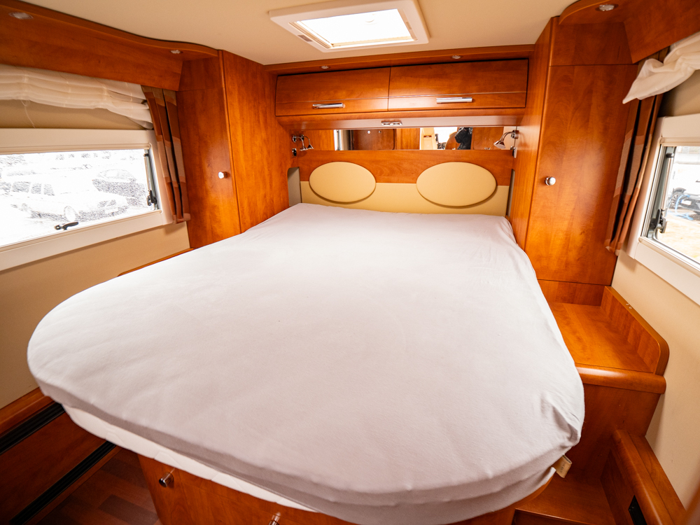 Carthago-CHIC C-LINE I 6.2 XL *Queenbädd *AC bodel-(2019)