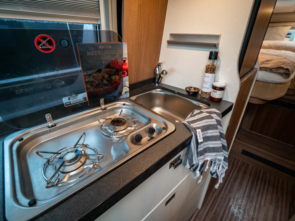 Carthago-MALIBU VAN 640 LE *Automat *Långbäddar-(2017)