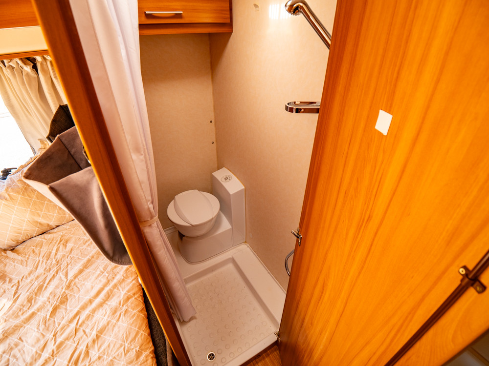 Weinsberg-750 *2-våningssäng *Förtält-(2011)-3117305