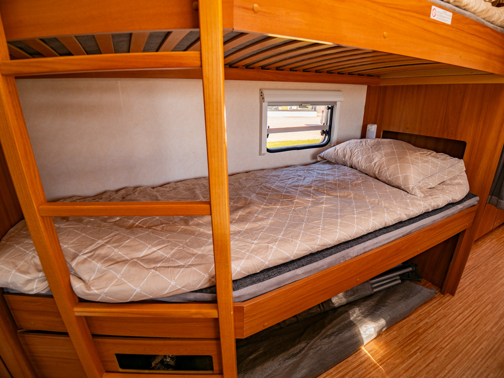 Weinsberg-750 *2-våningssäng *Förtält-(2011)-3117298