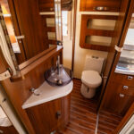 McLouis-NEVIS 878 *Queenbädd *AC bodel *Solcell-(2014)-3152411