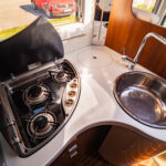 McLouis-NEVIS 878 *Queenbädd *AC bodel *Solcell-(2014)-3152401