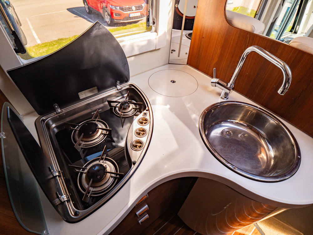 McLouis-NEVIS 878 *Queenbädd *AC bodel *Solcell-(2014)-3152401