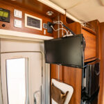 McLouis-NEVIS 878 *Queenbädd *AC bodel *Solcell-(2014)-3152406