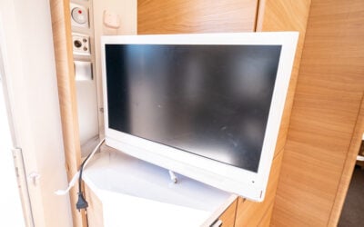 Adria-ADORA 613 UL *Långbäddar *Mover *ALDE-(2017)-3152514