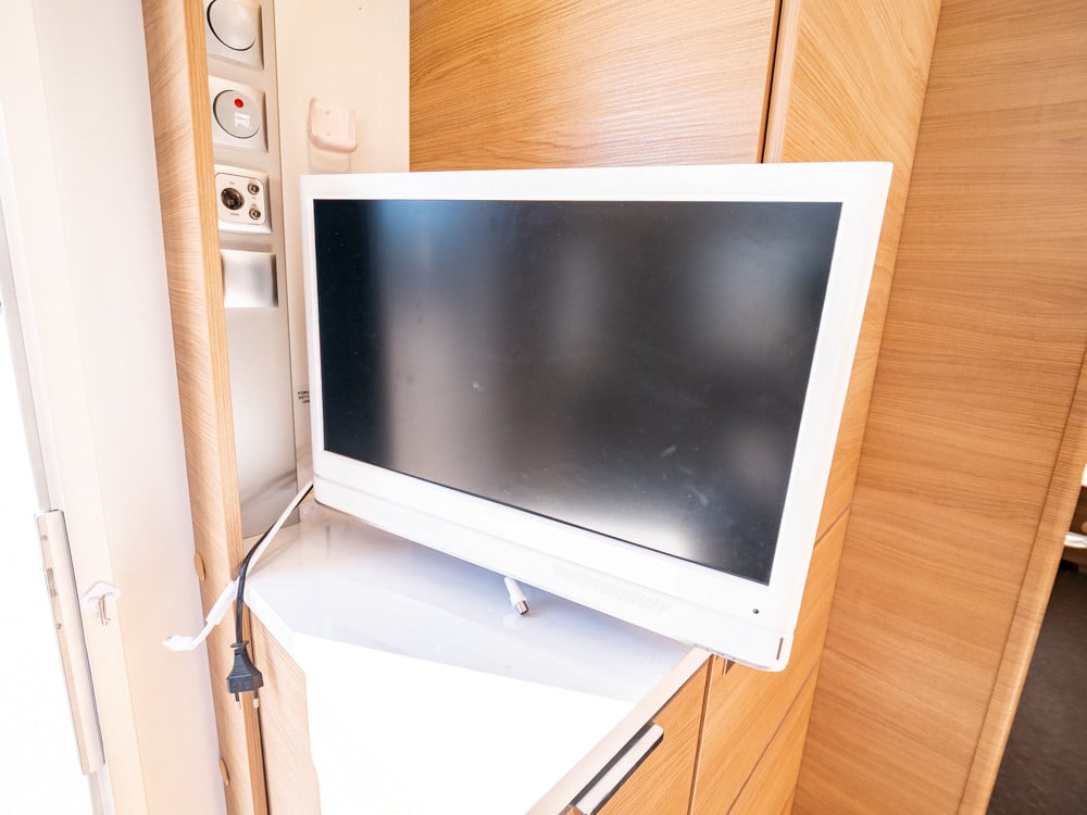 Adria-ADORA 613 UL *Långbäddar *Mover *ALDE-(2017)-3152514