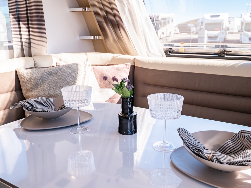 Adria-ADORA 613 UL *Långbäddar *Mover *ALDE-(2017)-3152506