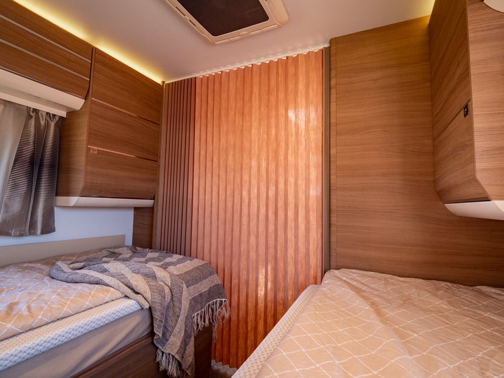 Adria-ADORA 613 UL *Långbäddar *Mover *ALDE-(2017)-3152511