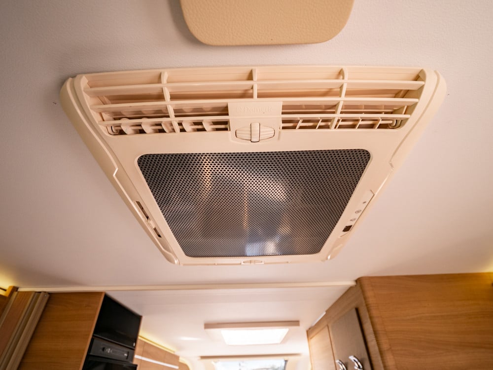 Adria-ADORA 613 UL *Långbäddar *Mover *ALDE-(2017)-3152512