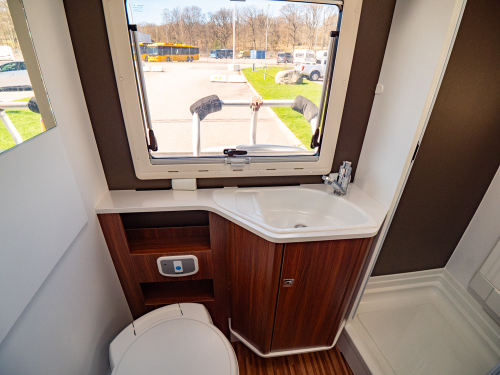 Adria-MATRIX SUPREME M 687 SLT-(2015)-3143643