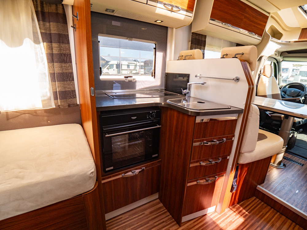 Adria-MATRIX SUPREME M 687 SLT-(2015)-3143633