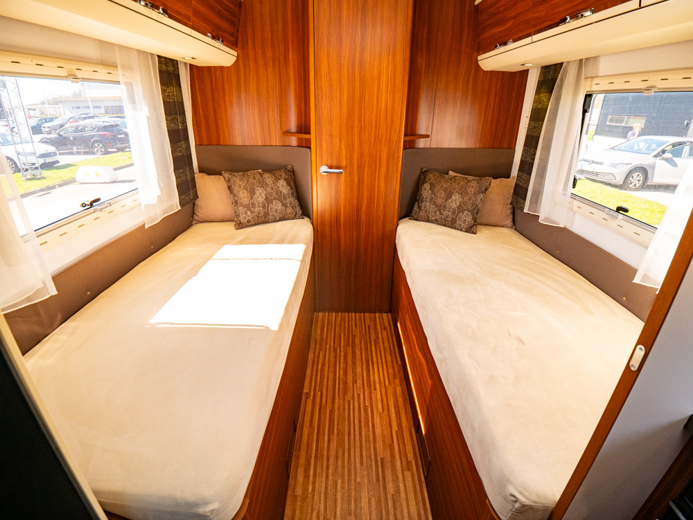 Adria-MATRIX SUPREME M 687 SLT-(2015)-3143637