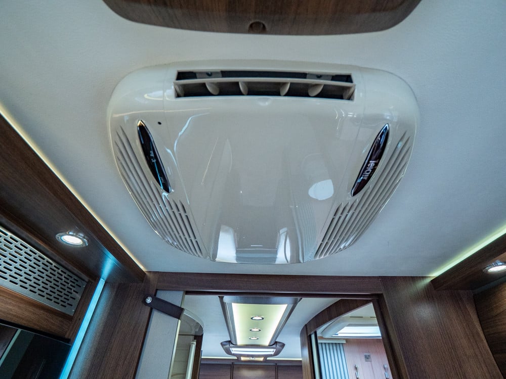 Bürstner-I 810 *Långbäddar *Automat *AC bodel *ALDE-(2011)-3113109