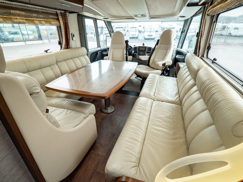 Bürstner-I 810 *Långbäddar *Automat *AC bodel *ALDE-(2011)-3113095